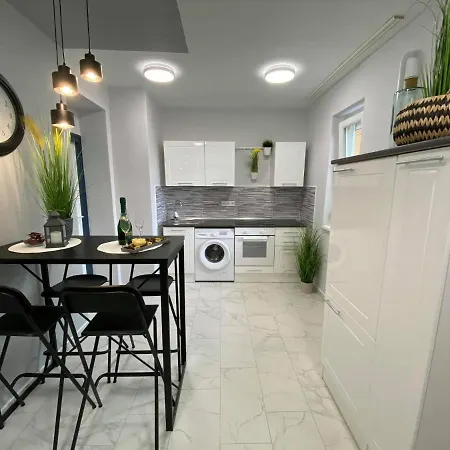 Daylight Center Apartament *